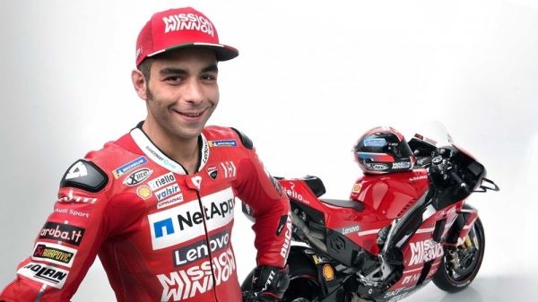 
<p>											Мотогонщик MotoGP Данило Петруччи получил водительскую лицензию<br />
			