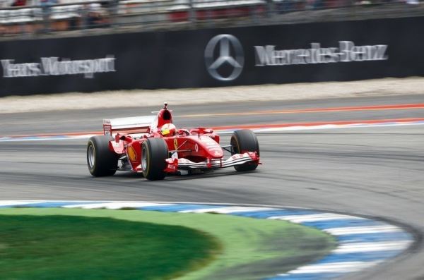 Фото: Мик Шумахер сел за руль Ferrari F2004 отца