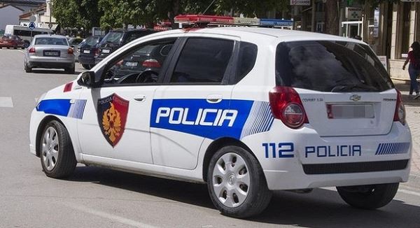 <br />
Автомобиль посольства РФ в Албании попал в ДТП<br />
