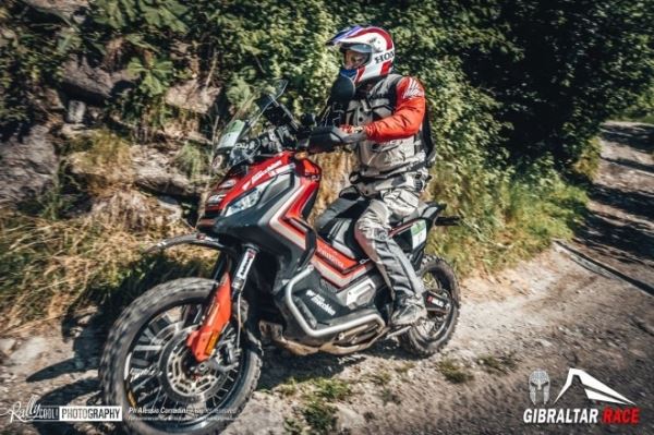 
<p>											Макси-скутер Honda X-Adv выиграл Gibraltar Rally 2019<br />
			
