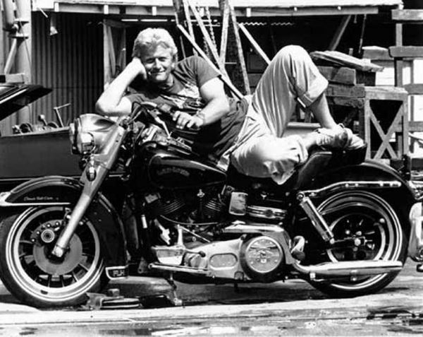 
<p>											Известный актёр и мотоциклист Рутгер Хауэр умер в возрасте 75 лет<br />
			